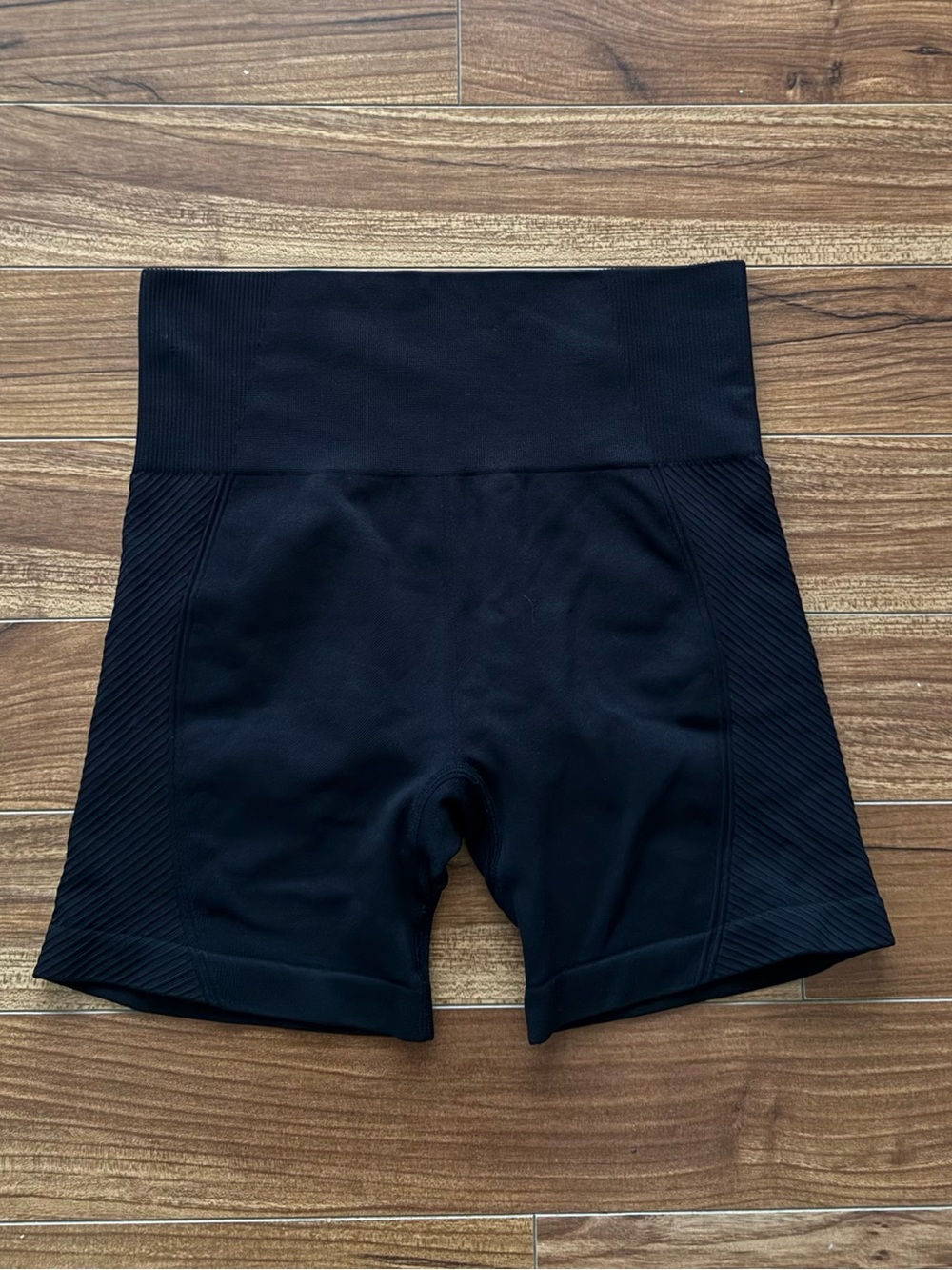 Athletic Works Black Seamless High-Waisted Biker Shorts / Size S